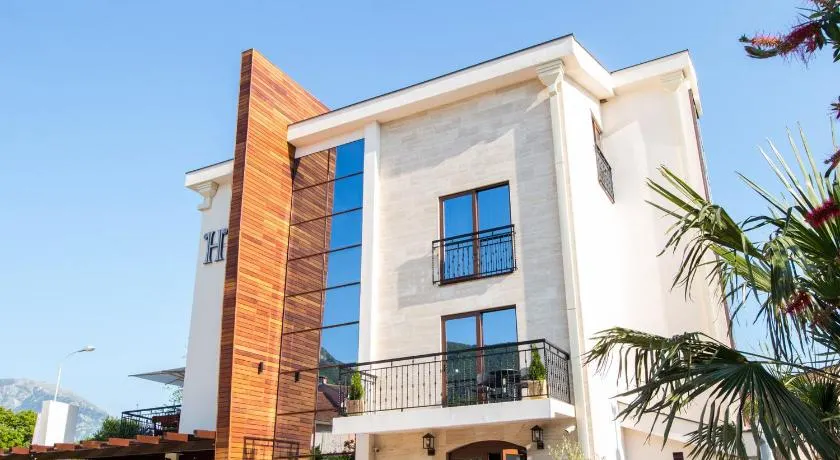 Hotel Helada - Image 1