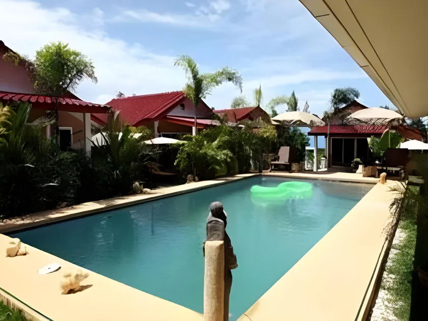 Sanuk bungalows - Image 1