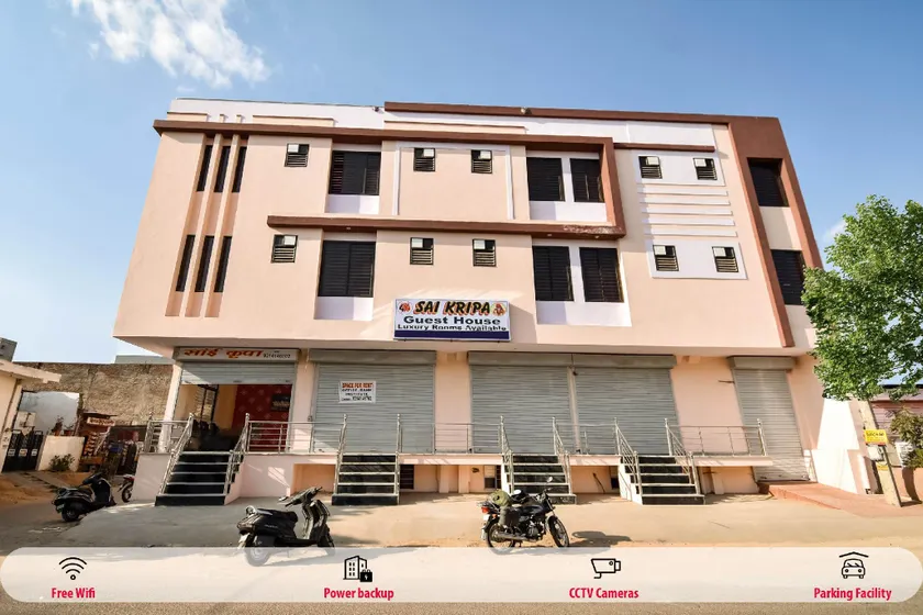 OYO 70183 Sai Kripa Lodging - Image 1