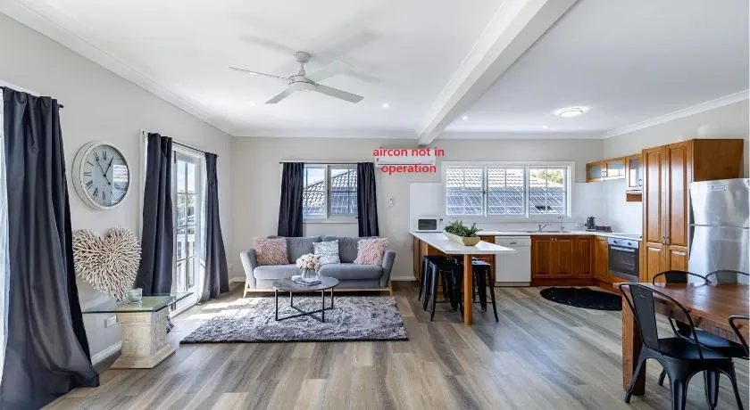 43 Squire Street Fingal Bay - Image 1