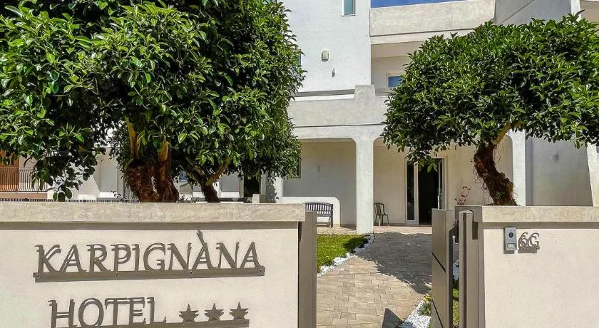 Karpignana Hotel - Image 1