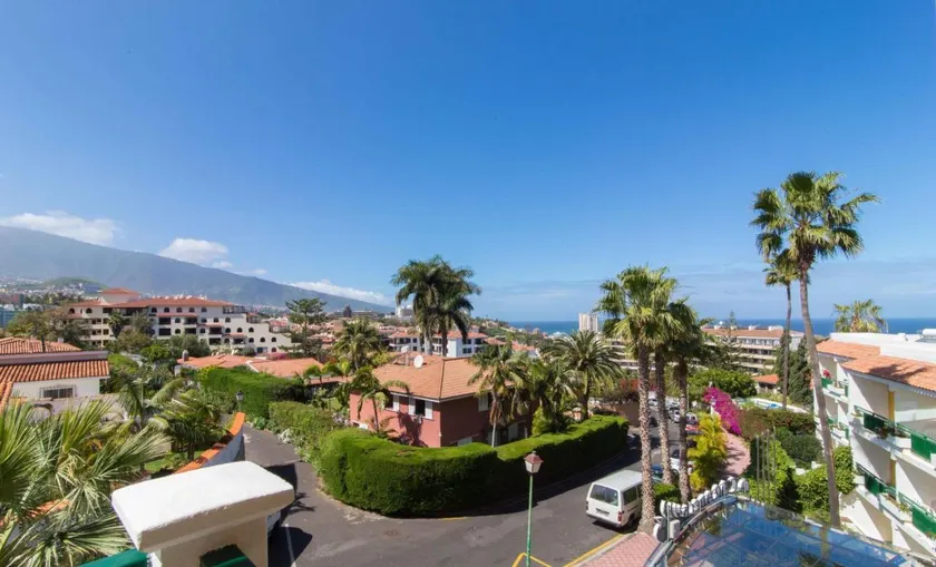 Apartamentos La Carabela - Image 1
