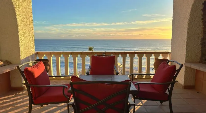 Rosarito Beautiful Costal Getaway located in Rosarito Mexico 15 minutes near downtown - Image 1