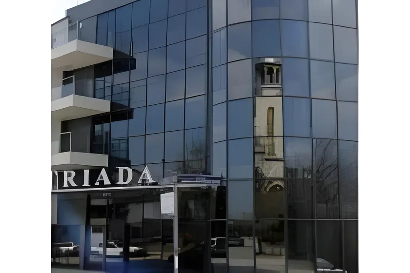 Triada Hotel - Image 1
