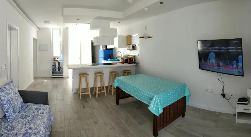 New Deluxe Sunny Bungalow - Image 1