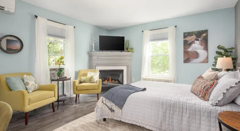 TuckAway Suites at East Branch - Image 1