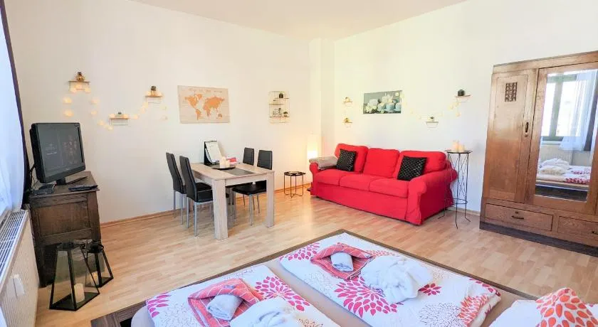 Urlaubsmagie - Ferienwohnung Uhunest - Gemeinschaftsgarten mit Pool & Sauna - UO3 - Image 1