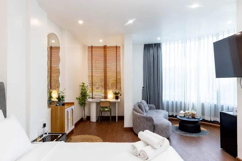 Sài Gòn Heat Hotel - Image 1