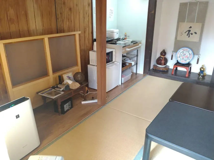 Tsukechi Grandma - Image 1