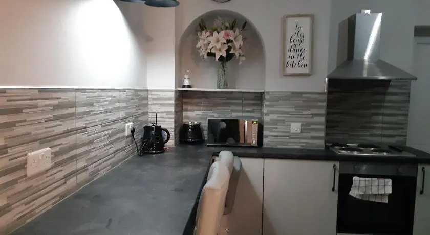 Telford - Apartment - Sleeps 5 - Flat 4 - Image 1