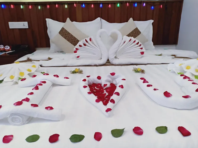 Hotel Duo Swan - Image 1