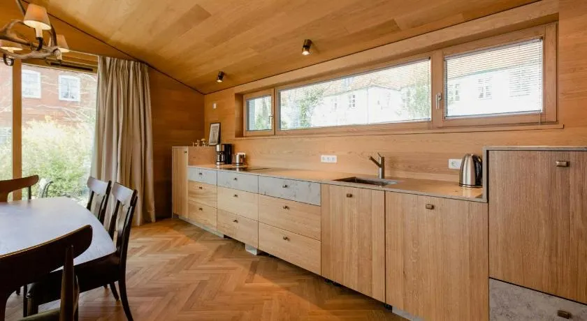 Eider River Design Flat In Architect House - Image 1
