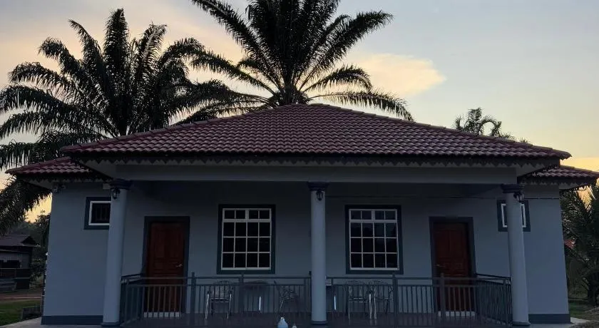 Homestay Lot 9333 Inn - Image 1