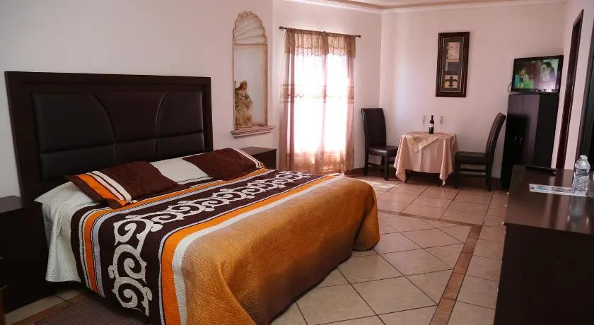 Casa Celia Hotel Restaurante - Image 1