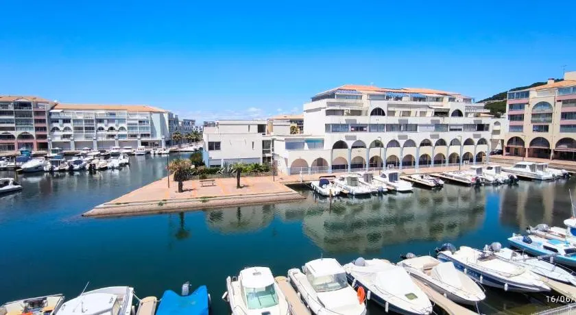 La Perle Marine, Cosy et rénové, 200 m de la plage, 1 chambre, parking et Wifi - Image 1
