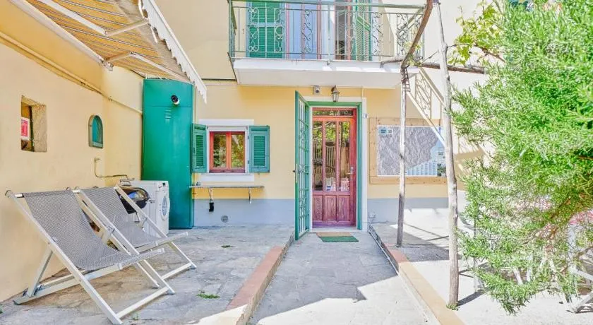 Bright Finalborgo Apartment - Image 1