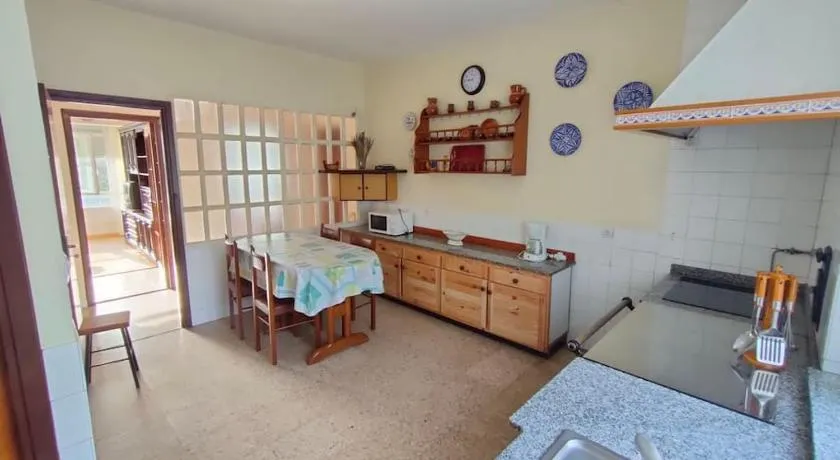 Outes centro - Image 1