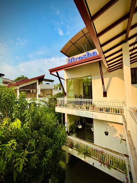 Nirosha Guest House - Image 1