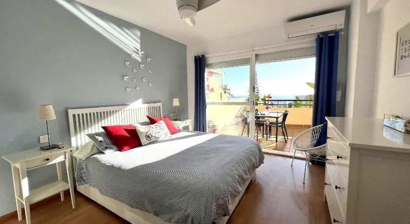 Elegant apartment in Marbella, 80 m² with shared pool - Image 1