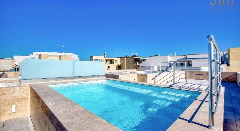 Rooftop Pool Sensations Apartments all with WIFI and AC by 360 Estates - Image 1