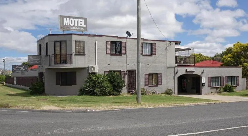 Warwick Vines Motel - Image 1