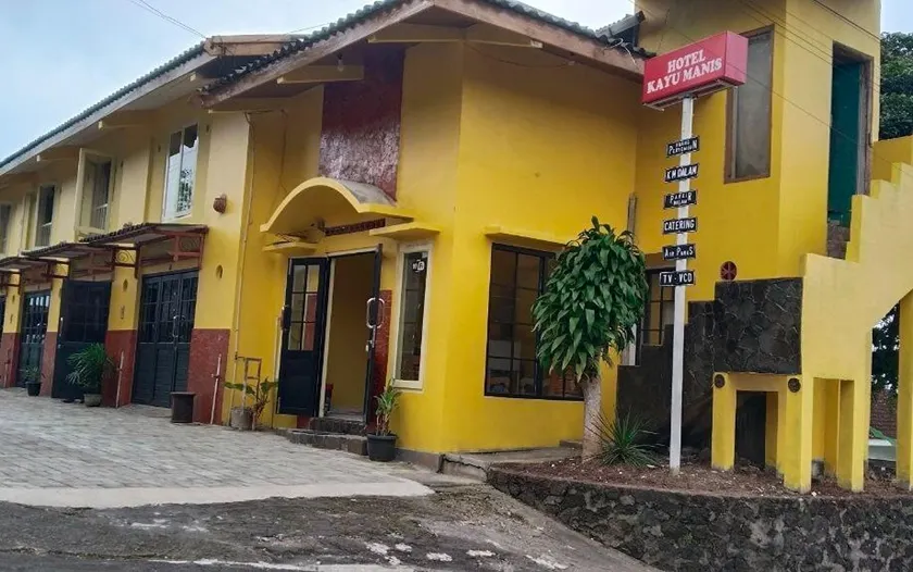 Hotel Kayu Manis - Image 1