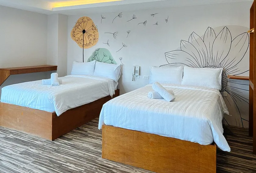 Lea Robert Hotel Angeles City - Image 1