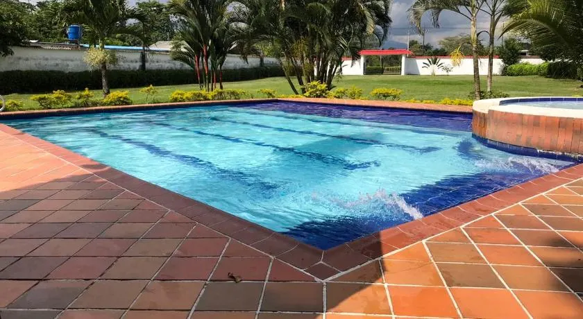 Finca Turística Villa Natasha - Casa Campestre y Cabañas Villavicencio - Image 1