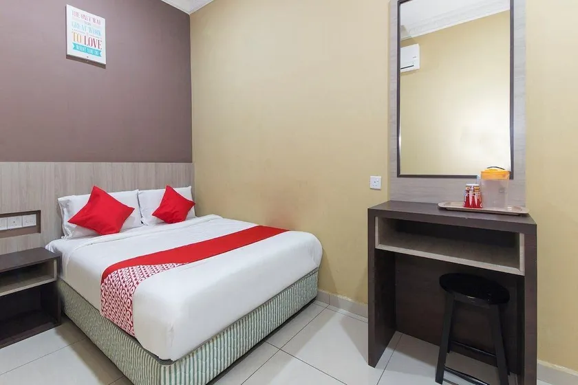 Silibin Times Inn Hotel - Image 1