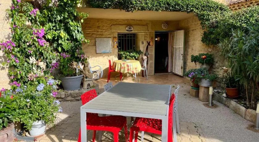 locastillon - Image 1