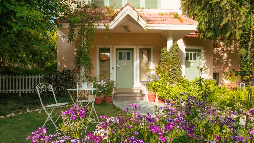 Karma Chalets - Image 1