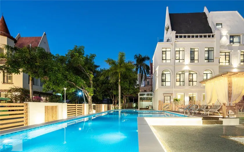 Pineapple Honey Resort B&B (Beihai Yintan Branch) - Image 1