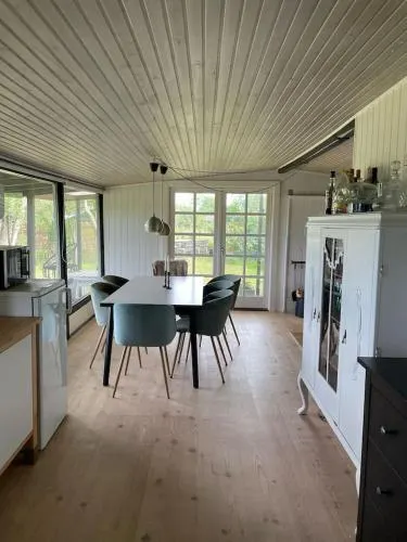 Vacation Home With Sea Views - 200m From Beach - Image 1