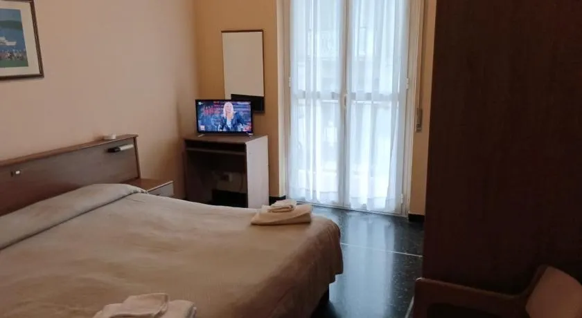 Hotel Piccadilly - Image 1