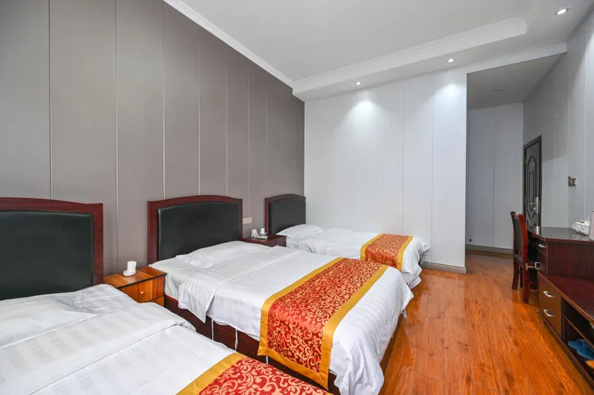 Oulita Hotel - Image 1