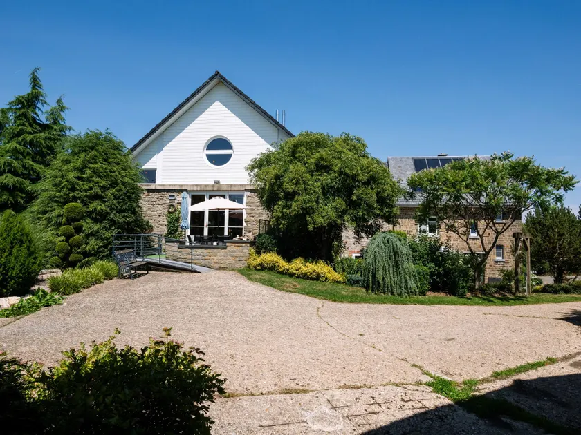 Moderscheid Cottage med Spa - Image 1