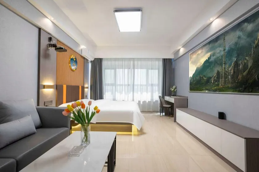 Roman Smart Cinema & Esports Hotel (Jiyang Kaiyuan Street Branch) - Image 1