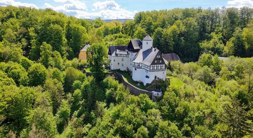 Kavaliershaus neben Schloss Rauenstein - Image 1