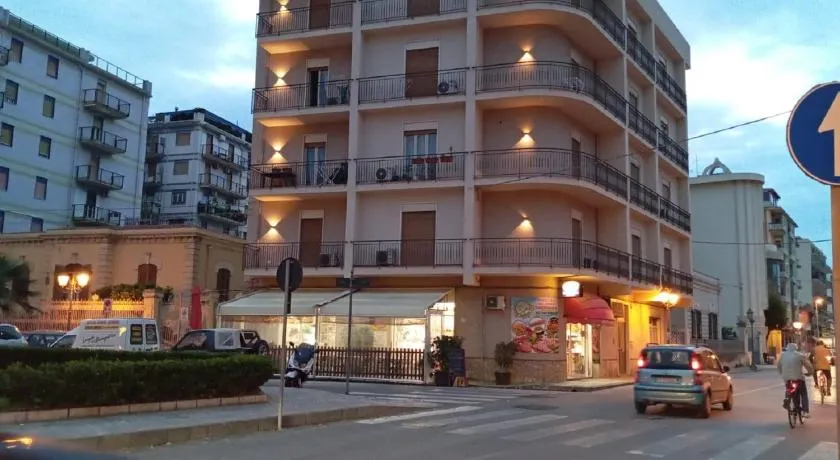 Medoro Piazza Roma Rooms - Image 1