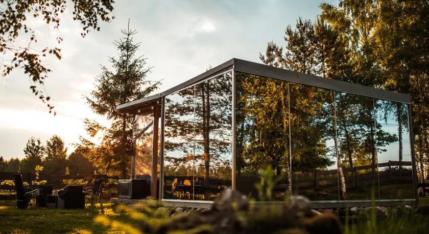 Mirror house - Image 1