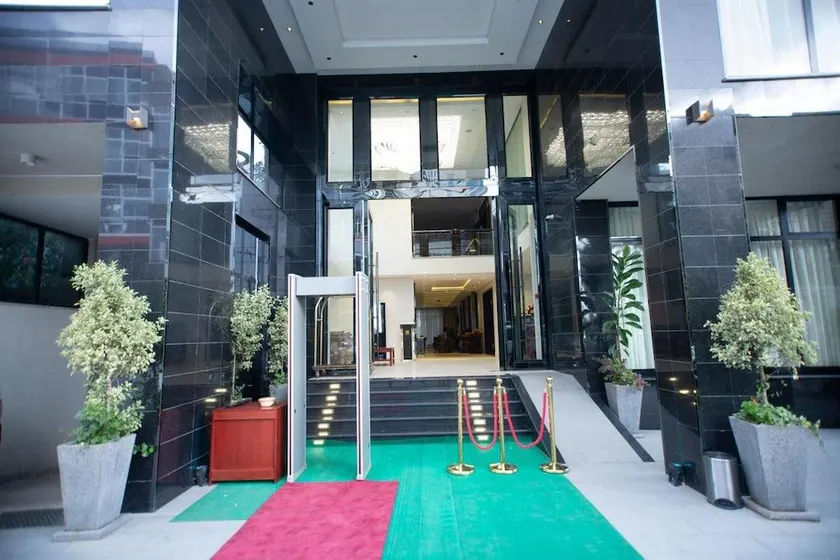 Daamat Hotel - Image 1
