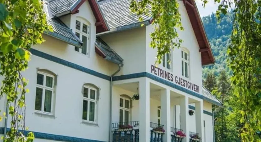 Petrines Gjestgiveri - Image 1