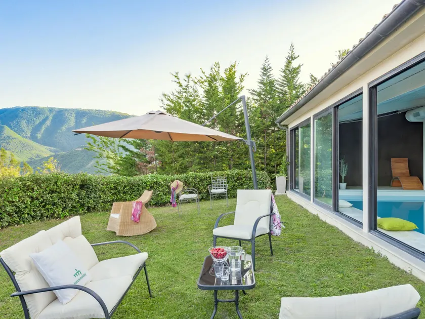 Villa Sabrina – 5 Schlafzimmer, Pool, Klima, WLAN, haustierfreundlich, Jacuzzi - Image 1