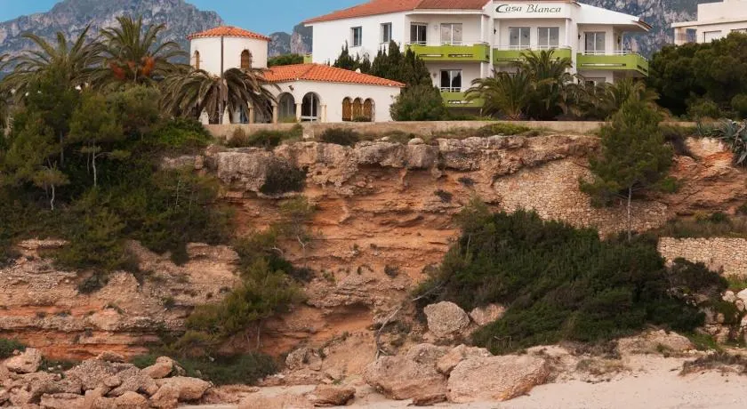 Apartamentos Casa Blanca - Image 1