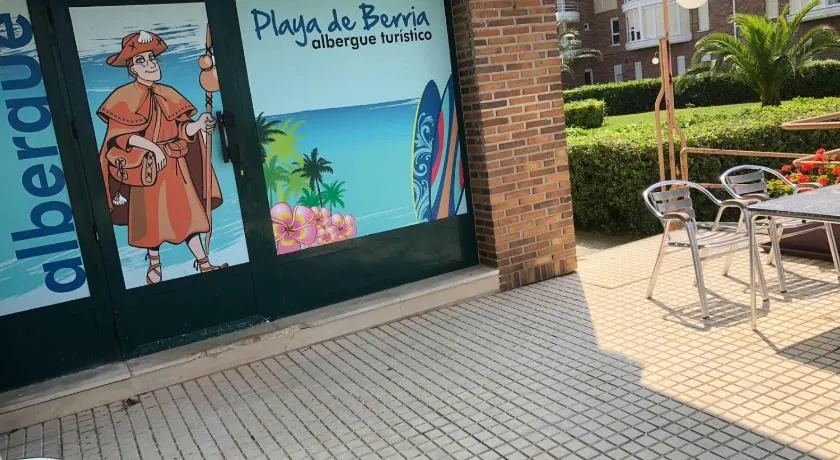 Albergue Turistico Playa de Berria - Image 1