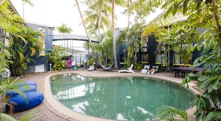 Mad Monkey Village - Image 1