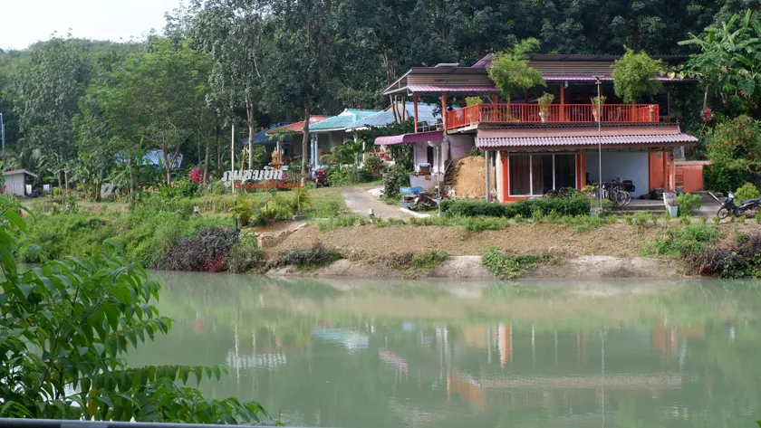 Phusam Big Resort - Image 1