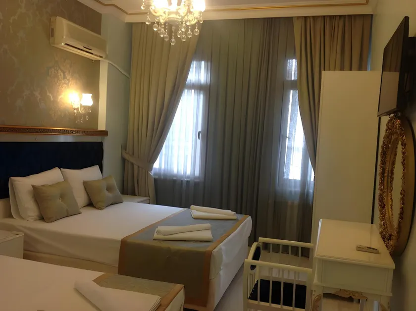 Nova Roma Hotel - Image 1