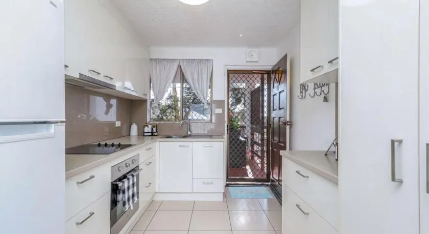 Spanish Villas Unit 6, 3 Skyes Ave, Kings Beach - Image 1