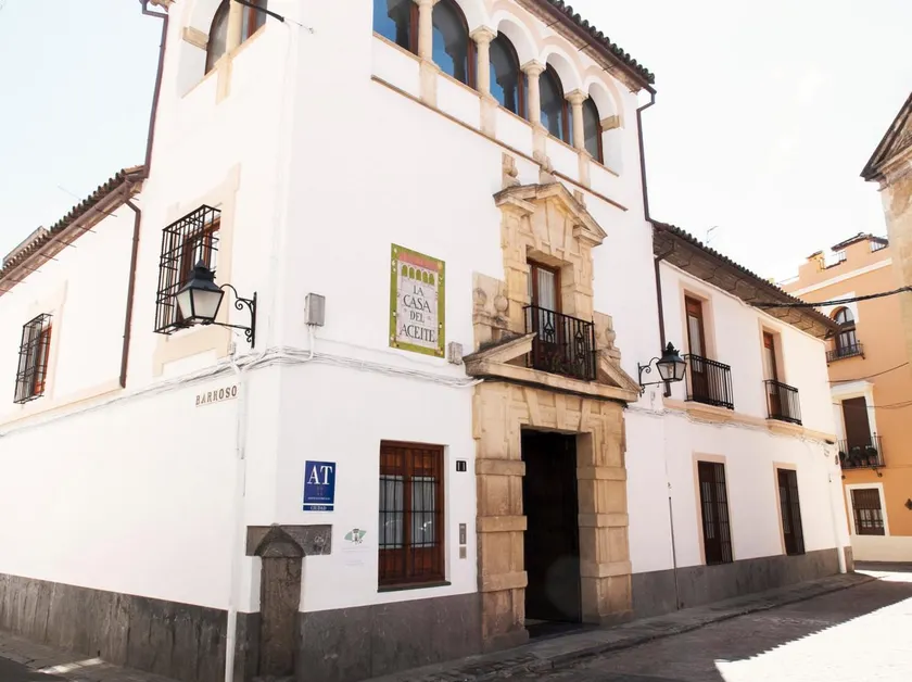 Apartamentos Casa del Aceite - Image 1